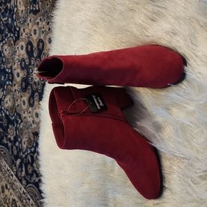 New Burgundy East5th Foam memory ankle block booties